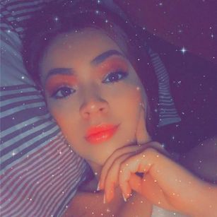 Model - Mileytabs pussy