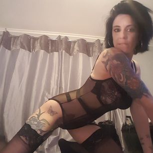 Model - Wild_milf_roxy Filthymilf