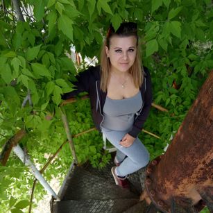 Model - PeggyCla flirt