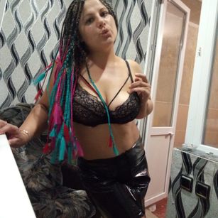 Model - PeggyCla flirt