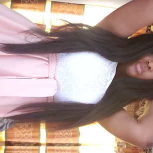 Model - love buttons kind