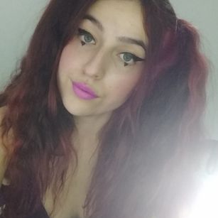 Model - Amanda Denns redhair