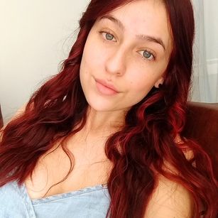 Model - Amanda Denns venezuela