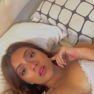 Model - Mileytabs latina