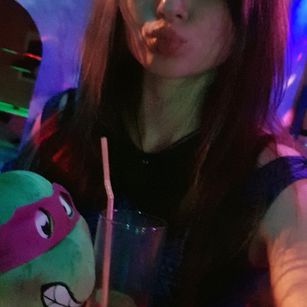 Model - SweetKrisOh flirt