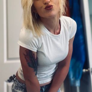 Model - Priscilla spontaneous