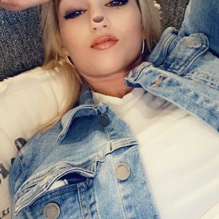 Model - Priscilla gorgeous