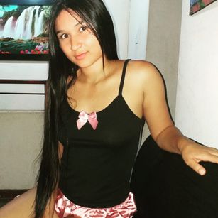 Model - SoNiceSexyGirl heels