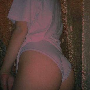 Model - SweetJulia sex