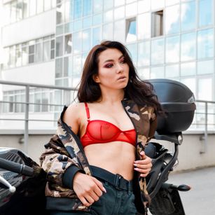 Model - CatherineHappy submissive