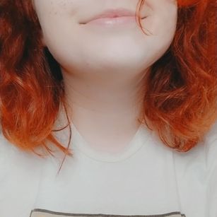 Model - DexyRed spanking