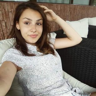 Model - AmyShyne boobs