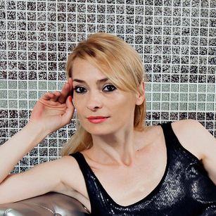 Model - QueenofBerlin leather