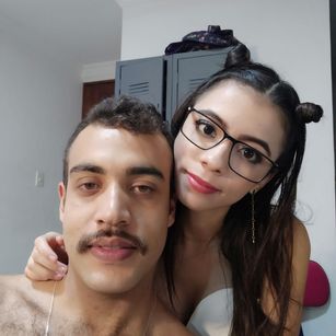 Model - CousinsCouple 18