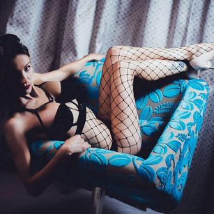 Model - EvelynRosie deepthroat