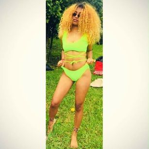 Model - Exoticbbg4U squirt