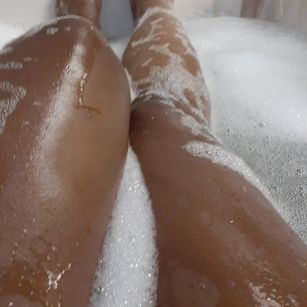 Model - Mel Monroe cumqueen