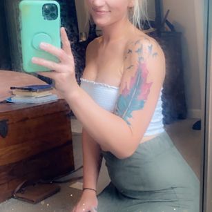 Model - Priscilla athletic