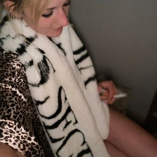 Model - Priscilla dominant