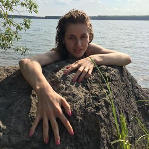 Model - Sexydiva feet