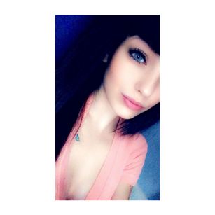 Model - Roxy Anne bigass