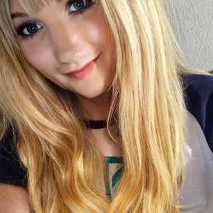 Model - Hornymaryts transporno