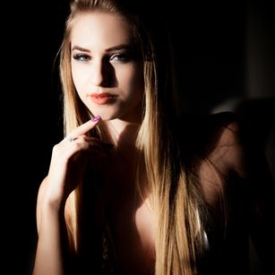 Model - SunnyAnn ass