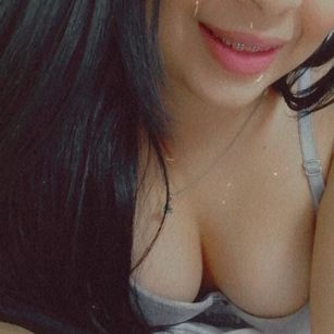 Model - Denise Thompson cute