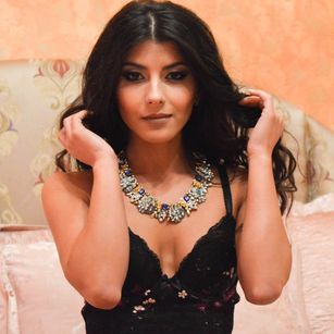 Model - KylieTanner striptease