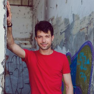 Model - PeterArkin wild