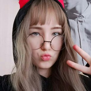 Model - Anna Cherry pussy