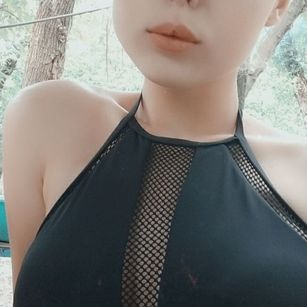 Model - Affectionate Swallow blowjob