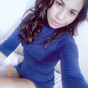 Model - Shantal Apotesica