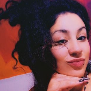 Model - SativaDoll curvy