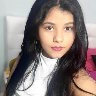 Model - Katalina Quevedo bigboobs