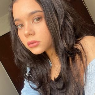 Model - Summer Cmbrst fetish