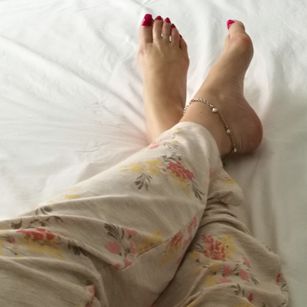 Model - Dominatrix Dinah milf