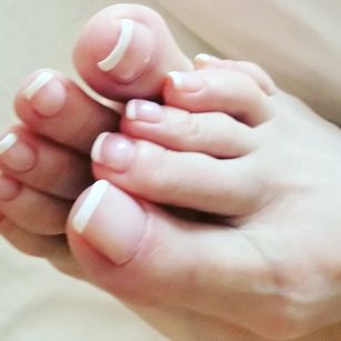 Model - Dominatrix Dinah boobs