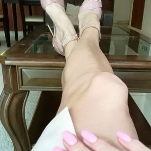 Model - Dominatrix Dinah fetish