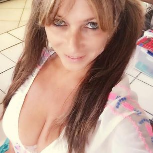 Model - Julianna dildo