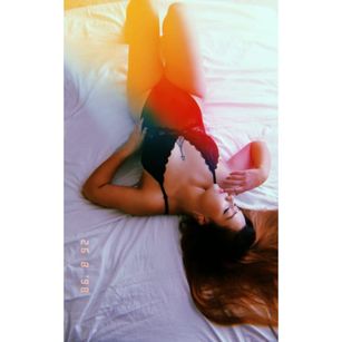 Model - eintonshe dp