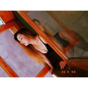 Model - eintonshe bdsm