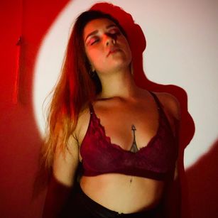 Model - eintonshe bondage