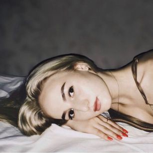 Model - SavRose natural