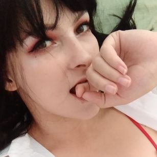 Model - LustWhisper dominatrix