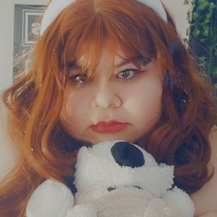 Model - Luna Thunders femdom