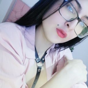 Model - Mila_Avril latina