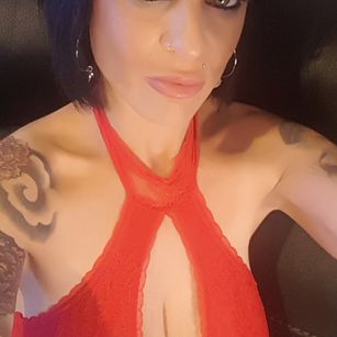 Model - Wild_milf_roxy squirter