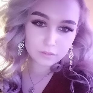 Model - Kati  Sweet natural