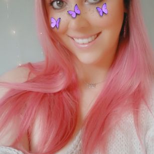 Model - Brandi Rose dom